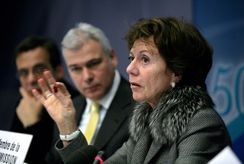 Nelly Kroes - Commissaire européen chargé de la concurrence Nelly Kroes - Commissaire européen chargé de la concurrence